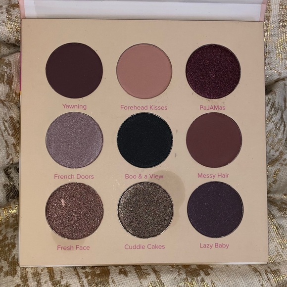 Breakfast in Bed Eyeshadow Palette EXTRA PIGMENT - Picture 8 of 11